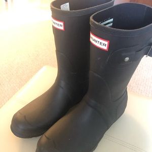 Hunter Rain Boots Size 9. Worn once. Like new!!
